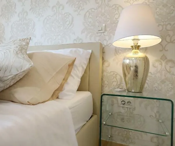 Dioniz Апартаменты *